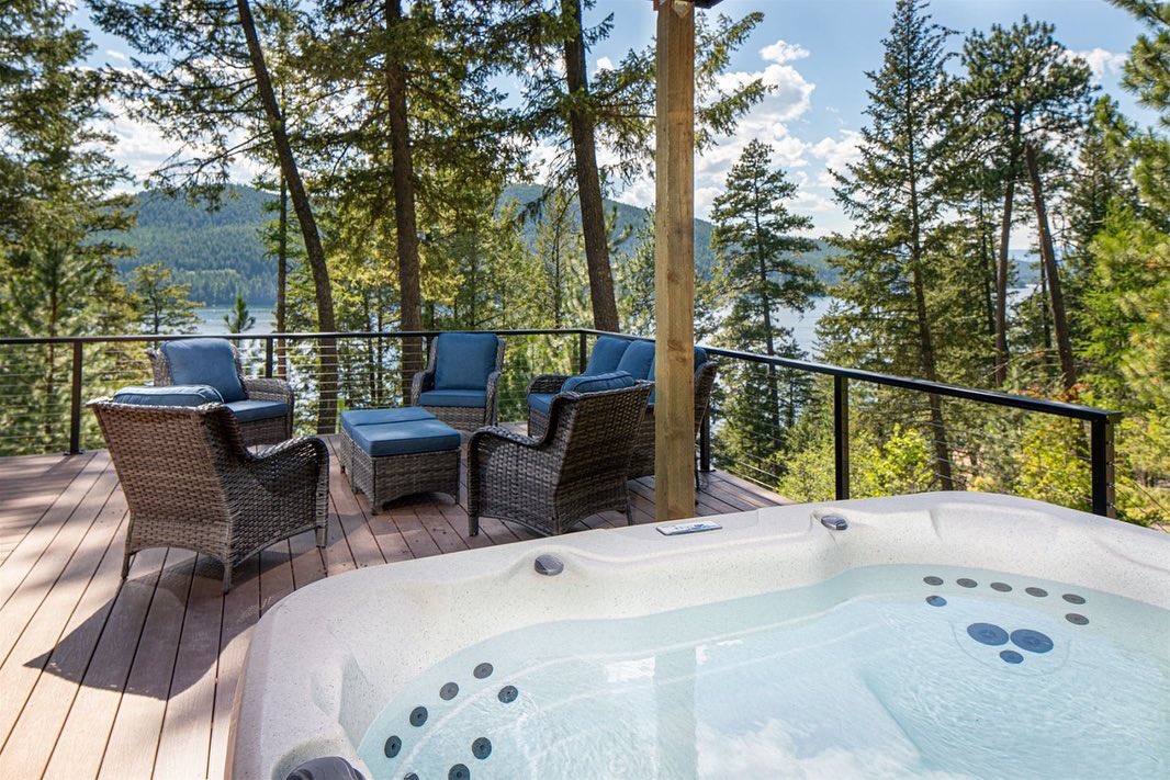 Whitefish Montana Vacation Rental Patio Views and Hot Tub